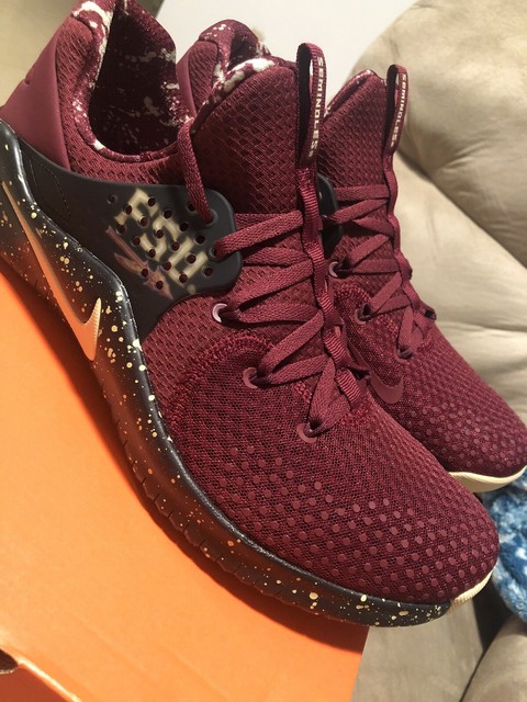 nike free tr8 mens gold