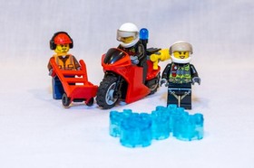 LEGO CITY: Fire Response Unit (60108)