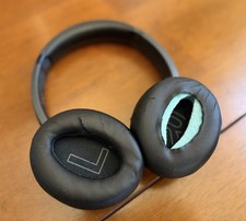 Soundcore Anker Life Q20 Hybrid NoiseCancelling Wireless Headphones WORN EARPADS