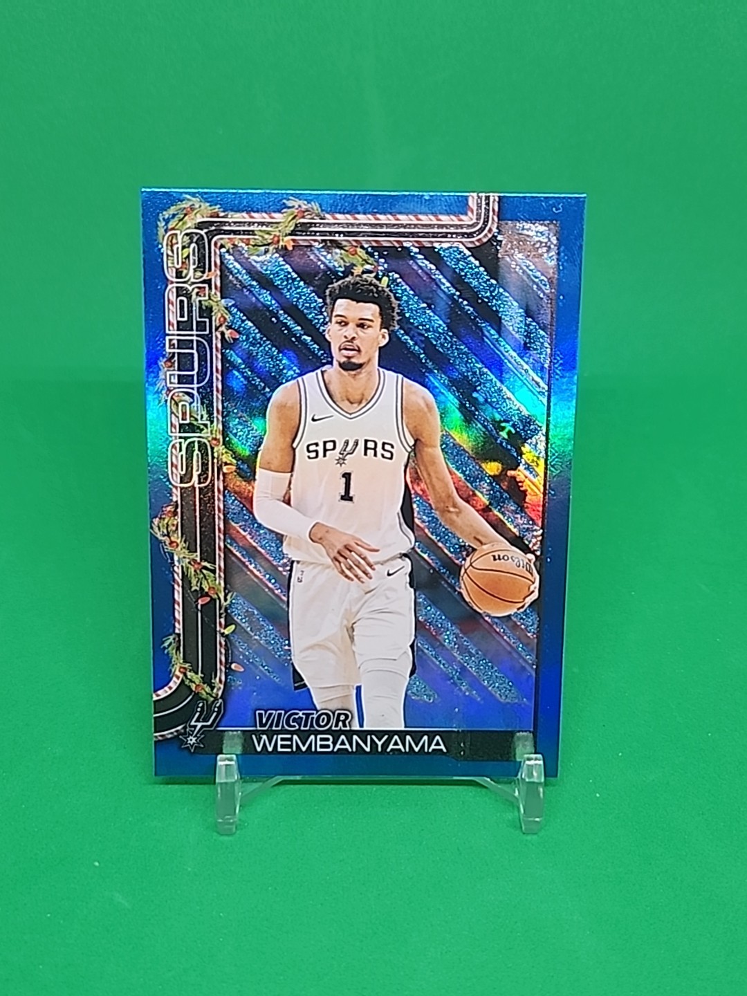 2025-26 Topps Holiday #H156 Victor Wembanyama Blue Metallic Glitter Holiday