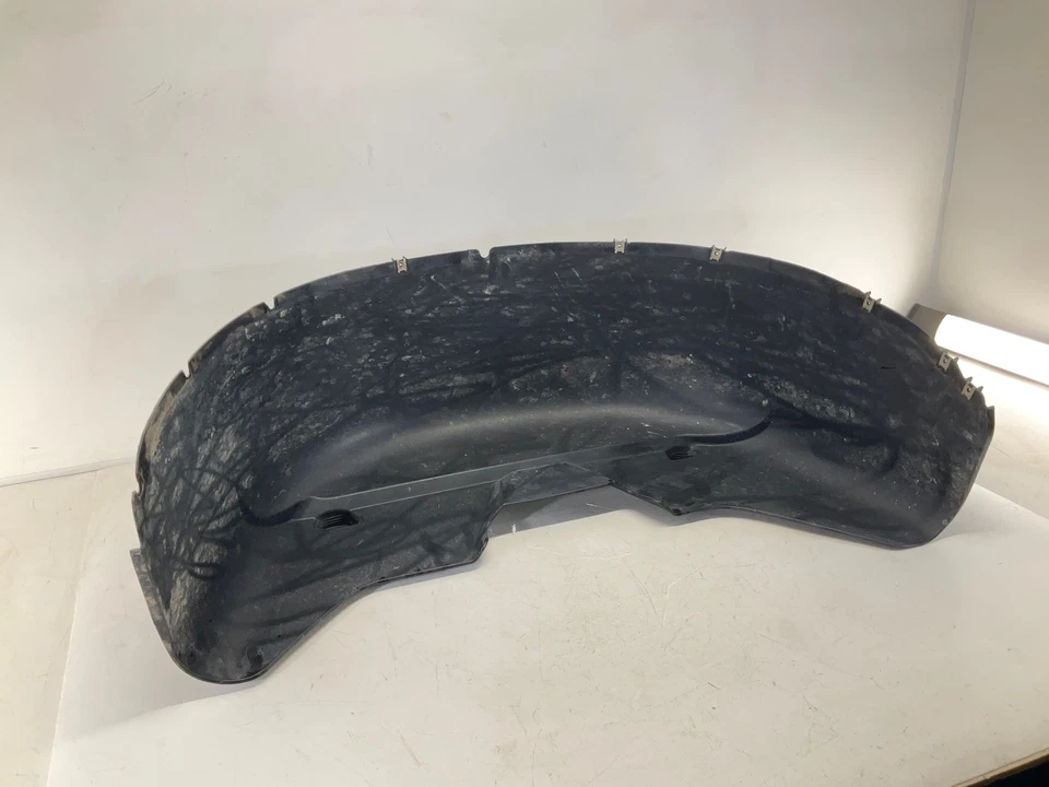 Защитный брызговик на заднюю правую четверть внутренней облицовки рулевой рубки 12–18 Ram 1500 с двойной кабиной - Изображение 4 из 4