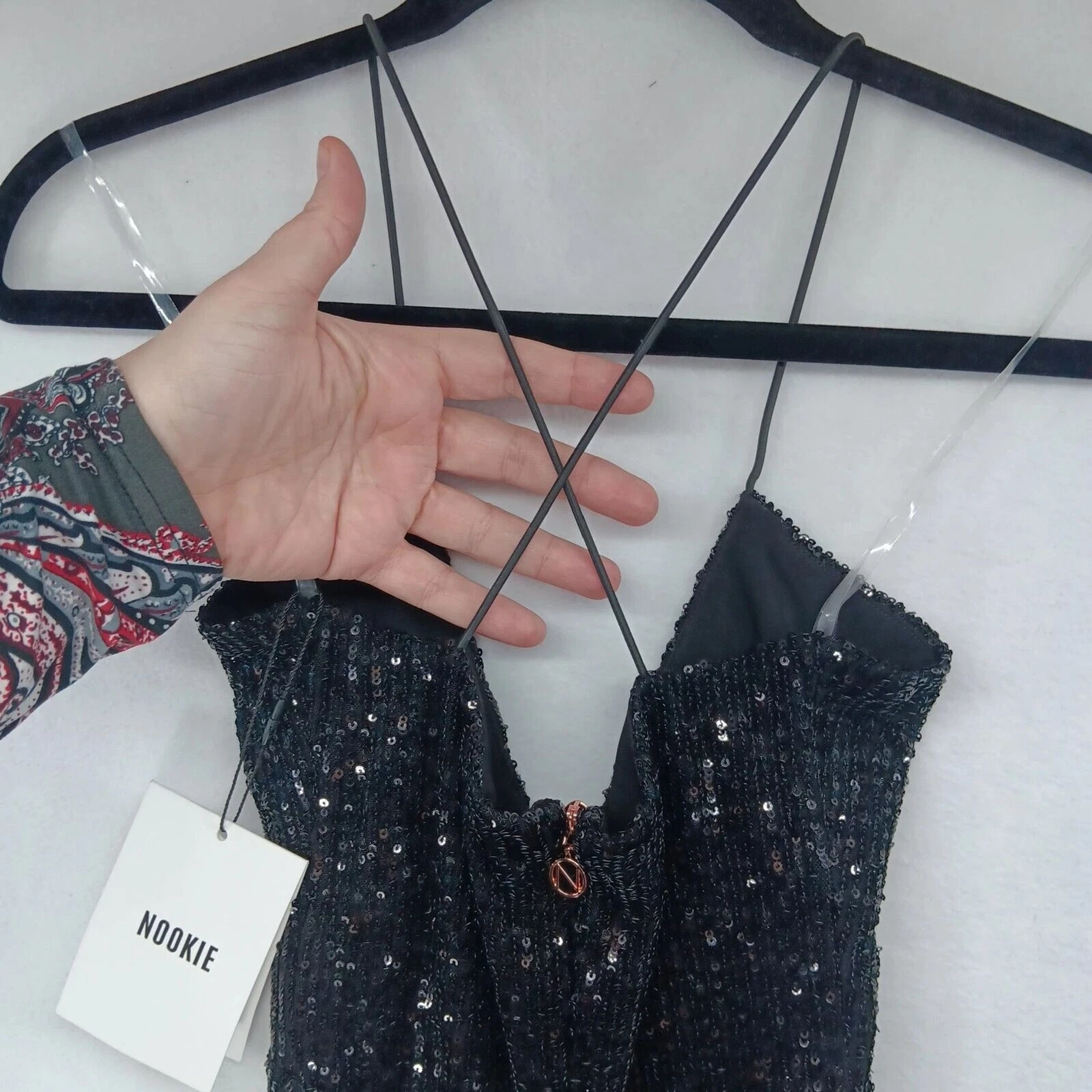 Mini abito Supreme nero con paillettes Nookie $279 nuovo con etichette taglia XS scollo a tuffo