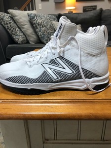 new balance freeze turf shoes