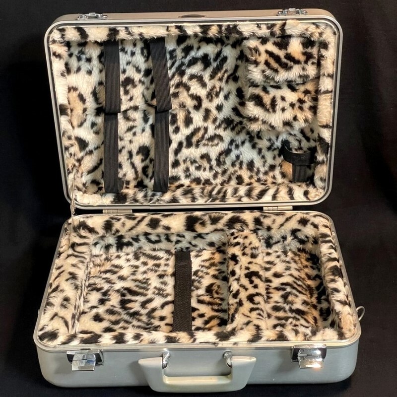 Zero Halliburton・Executive Attache Case Zero Halliburton Pursuit Aluminum Medium Attache Case Silver