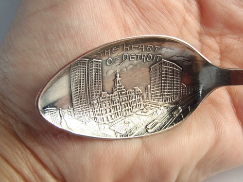 Sterling silver souvenir spoon Detroit Michigan Harbor Skyline Heart of Detroit - Picture 16 of 24