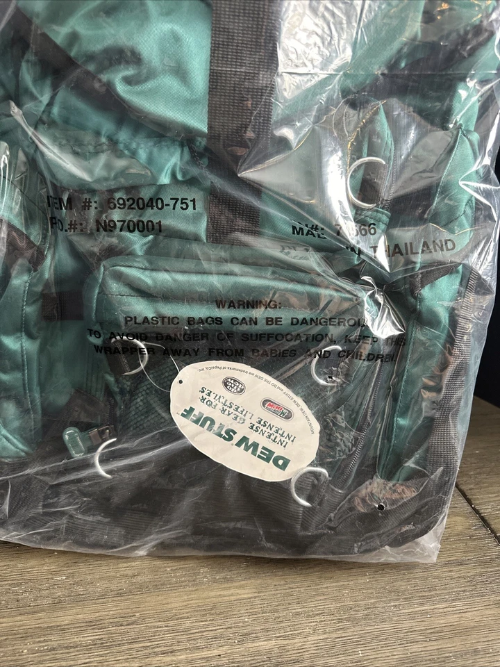 Nueva mochila Mountain Dew vintage sellada de fábrica con caja de envío original Foto 2 de 3