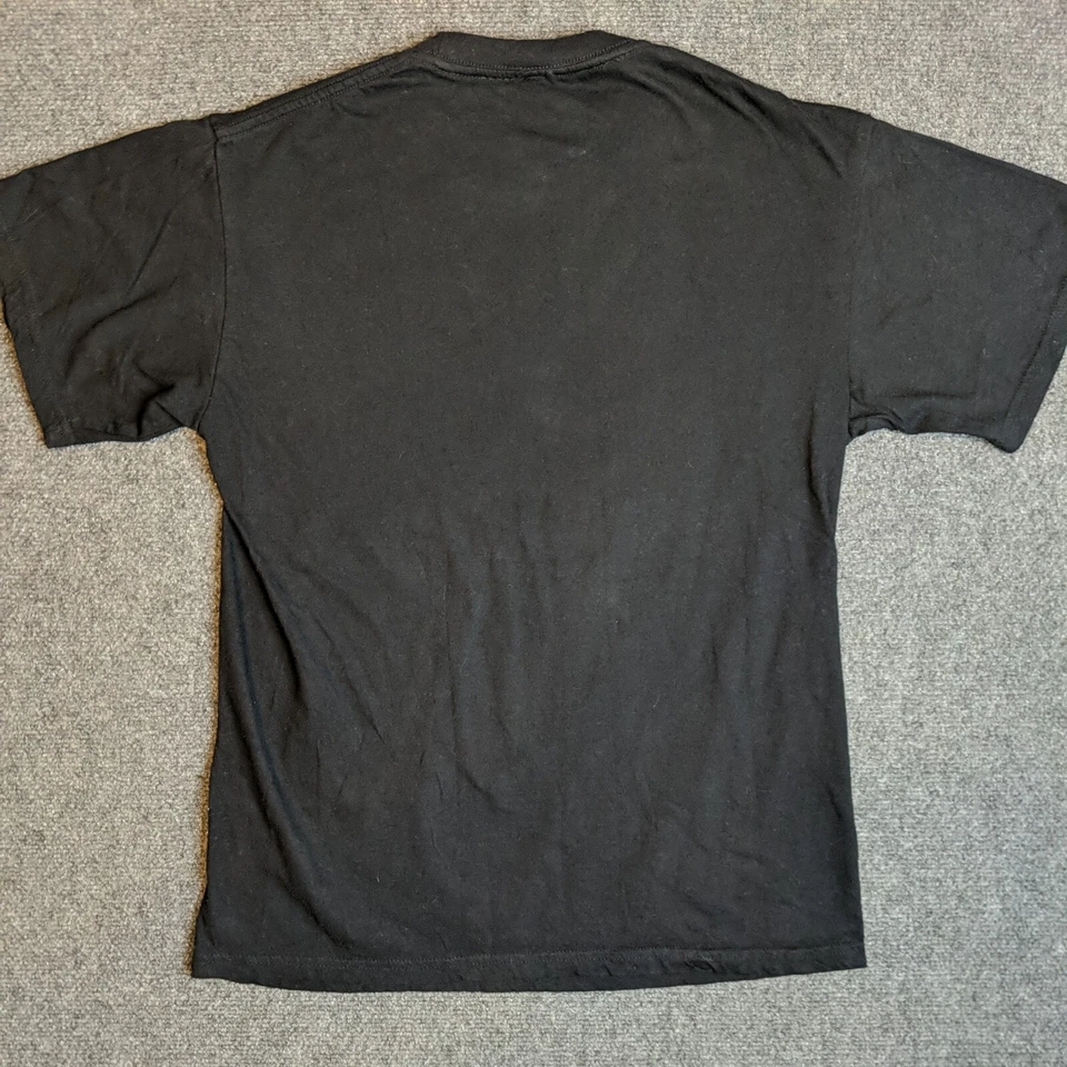 Esmoquin con pajarita rosa en una camiseta negra para hombre mediana suave 100% algodón Foto 4 de 4