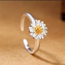 Silver plated, Daisy Flower Ring, Yellow Cher...