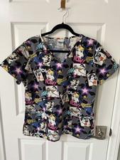 DC Comics Woman s Wonder Woman Scrub Top. Size M. 3 Pockets.