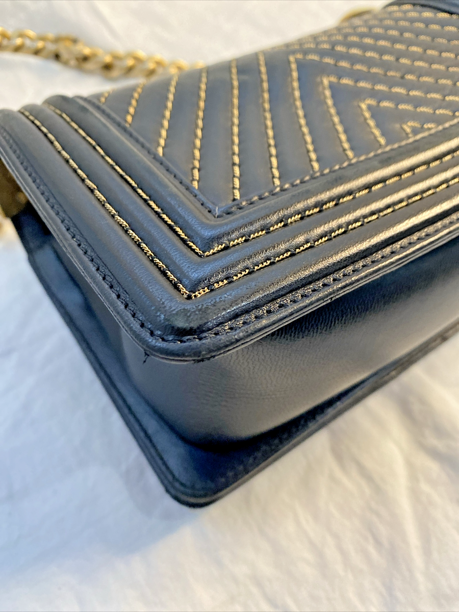 ショルダーバッグ・ポシェット × ヴィンテージ(中古) Chanel Chevron Boy Mini Crossbody Bag Chanel Boy Shoulder bag 370678 | Collector Square