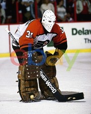 Pelle Lindbergh Stance in Net Philadelphia Flyers 8x10 Vintage NHL Hockey Photo