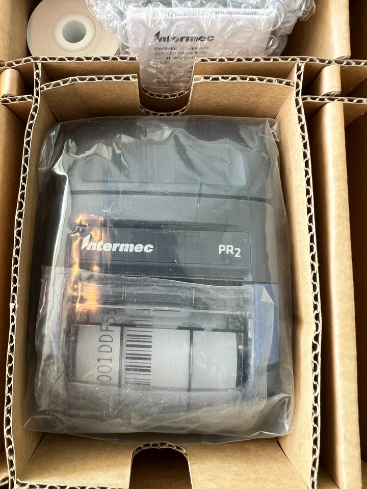 Intermec PR2 Portable Bluetooth Mobile 2” Label Receipt Printer BT,MSR,SMRT PWR - Image 2 of 3