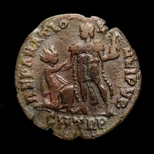 *Lucernae* Theodosius I 379-395 A.D. Maiorina REPARATIO REIPB Trier 379-383