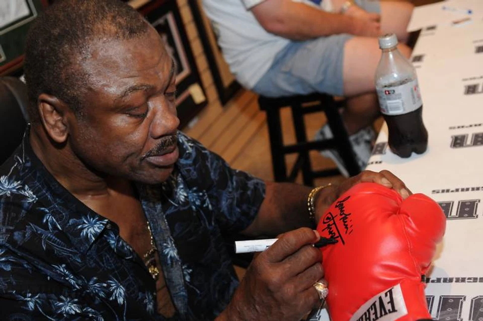 Smokin Joe Frazier Signed Everlast Boxing Glove PSA/DNA COA L Autograph Auto'd - Image 3 of 4