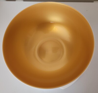 Tupperware Chic Serving Bowl 21 Cups White Gold Host Only Rare (32)