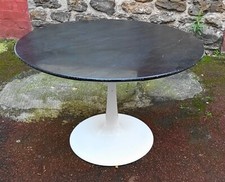 Table basse dessus marbre a