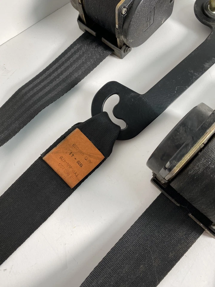 BMW E24 635csi M6 front seat belts complete left right vintage  - Imagem 4 de 4