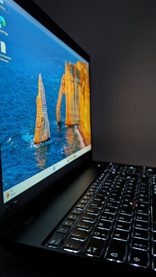Windows 11 Lenovo Thinkpad T580 15,6'' i7-8550U , 1TB SSD , 32GB RAM USB-C LTE B