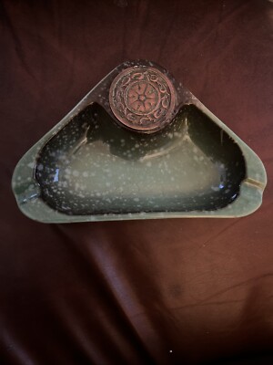 The Hyde Park 1940 Ashtray Pottery Tobacco Cigarettes Cigar Hyde Park