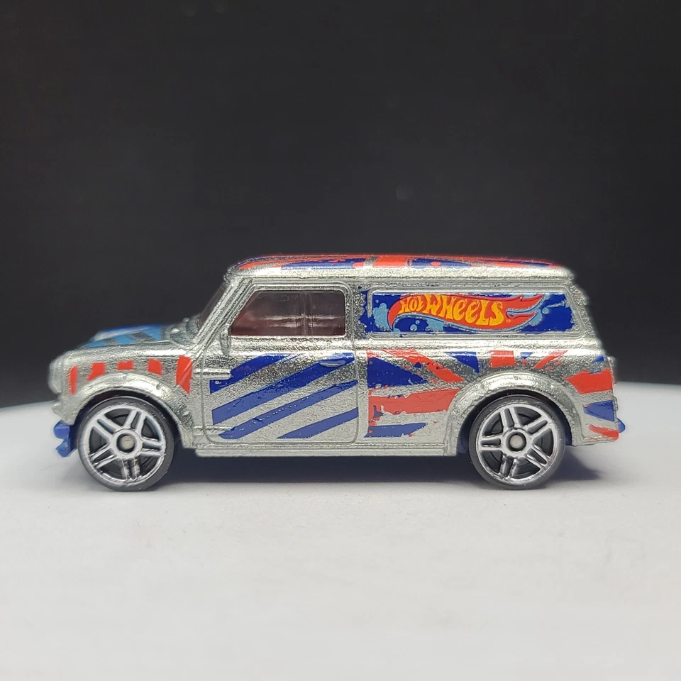 Hot Wheels - ZAMAC - '67 Austin Mini Van (2015 HW City) Foto 4 de 4