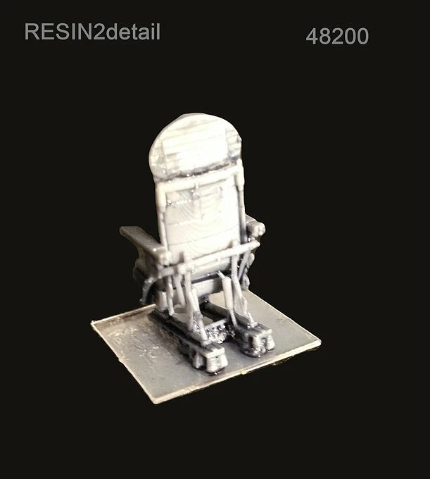 FAST-FIX 1/48 B-29 Superfortress Pilot and Co-Pilot Seat Resin Upgrade RF48200 - Image 4 of 4