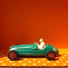 DINKY COOPER-BRISTOL RACING CAR No.233 RED PLASTIC HUBS VINTAGE 1950s DIECAST