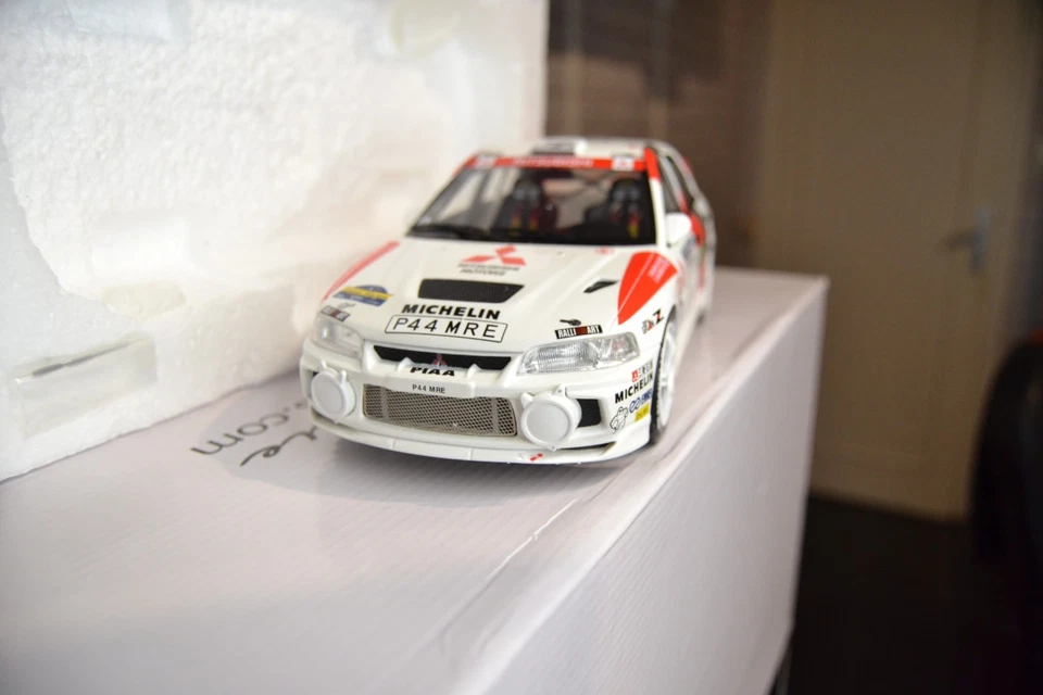 OTTOMOBILE  .  1/18   Mitsubishi Lancer Evo IV  Catalunya     Ref:OT409 . 3000EX - Photo 4/4