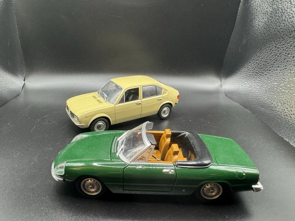 ALFA ROMEO Alfasud e 2000 spider V scala 1:24 Quattroruote Collection Fabbri - Immagine 2 di 4