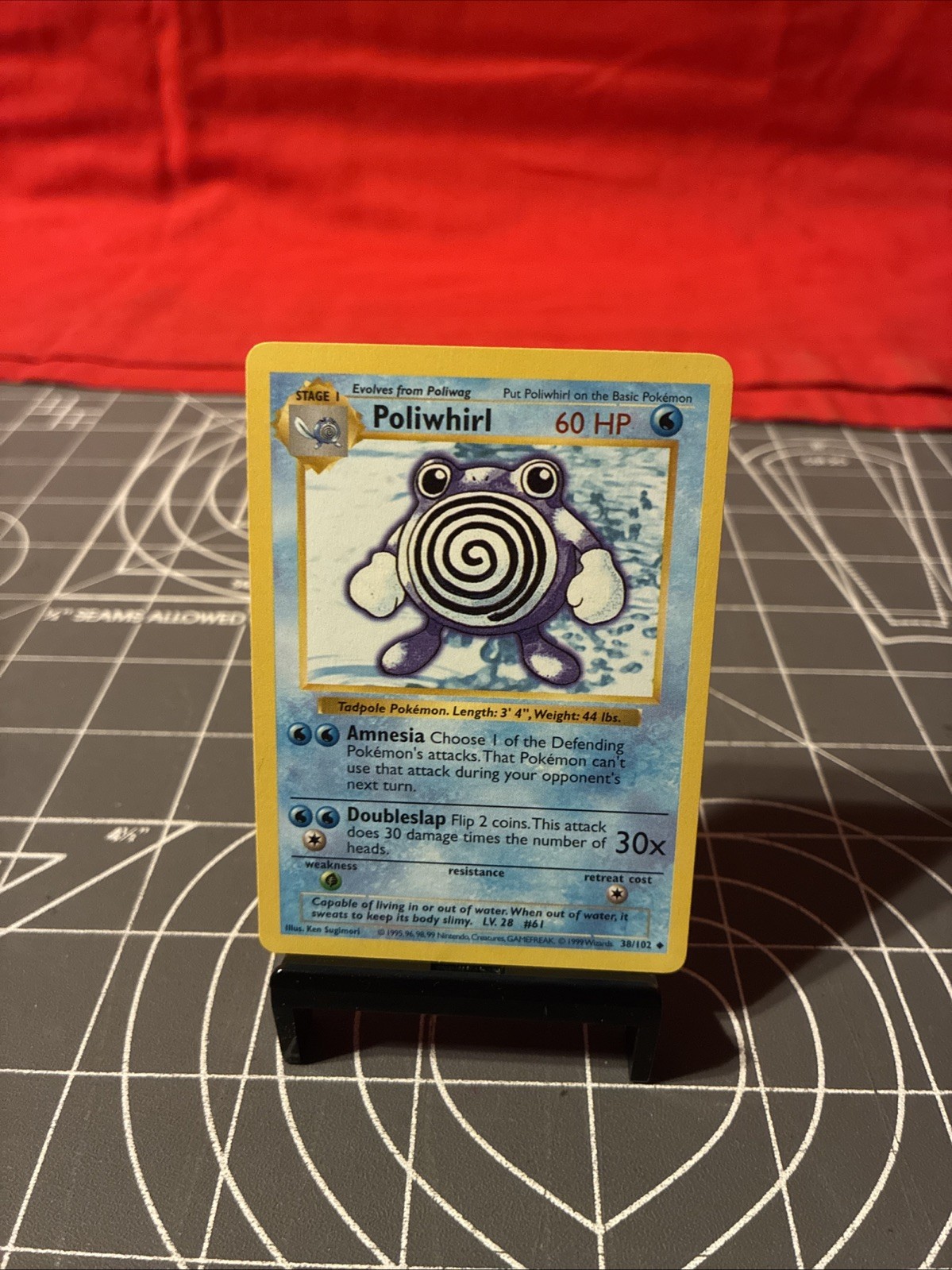 Vintage 1999 Pokemon Shadowless Poliwhirl 38/102 Card NM