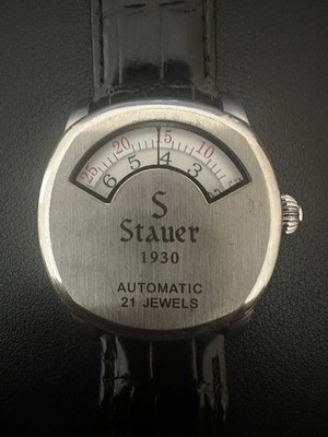 Stauer 1930 Dashtronic Automatic