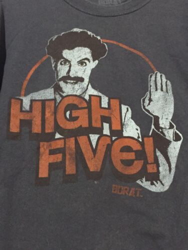 Vintage BORAT High Five 2007 Funny Movie T-Shirt Size M Sasha Baron Cohen - Afbeelding 1 van 4