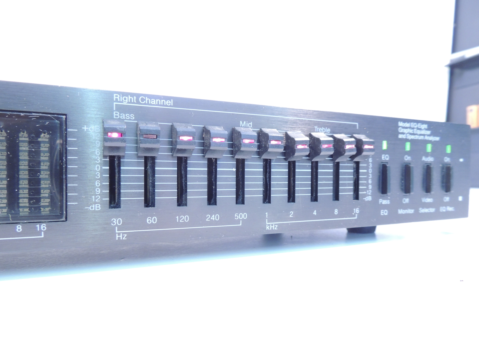 Audio Source EQ Eight Graphic Equalizer & Spectrum Analyzer Inox Wind