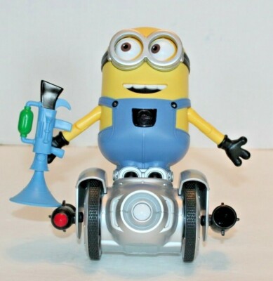 Universal Studios Despicable Me Spinning Talking Minion 09517EL