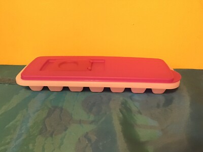Tupperware Fresh And Pure Ice Cube Tray- with Opening Lid- 14 cubes- NEW!