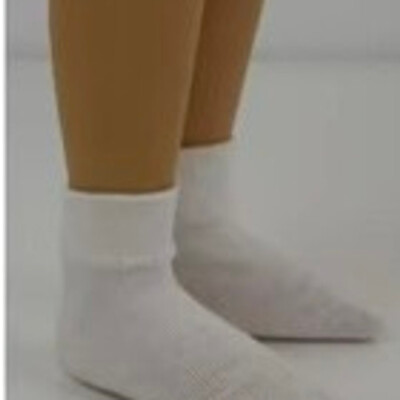 Ankle Socks in White for Ruby Red Fashion Friend Wellie Wishers 14'' Dolls