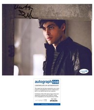Matthew Daddario "Shadowhunters" AUTOGRAPH Signed 'Alec' 8x10 Photo B ACOA