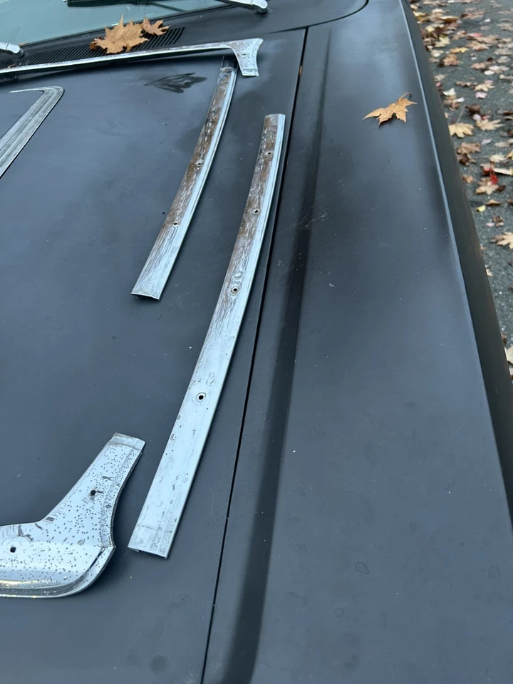  Plymouth Sport Fury 1963 convertible línea de cinturón molduras acabado superior cromado  Foto 2 de 4