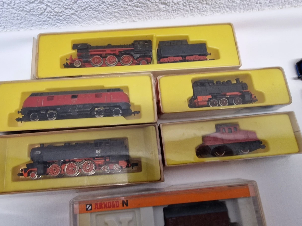 Arnold N 9 mm Rapido Eisenbahn  Konvolut Loks / Waggons 17-tlg. Set ungeprüft