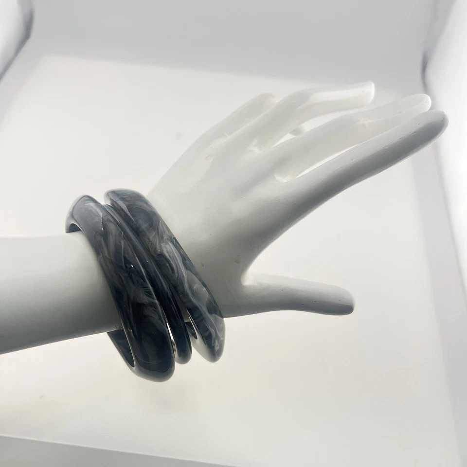 Juego de 3 pulseras Rara Avis by Iris Apfel gruesas neutras gris jaspeado Foto 2 de 4