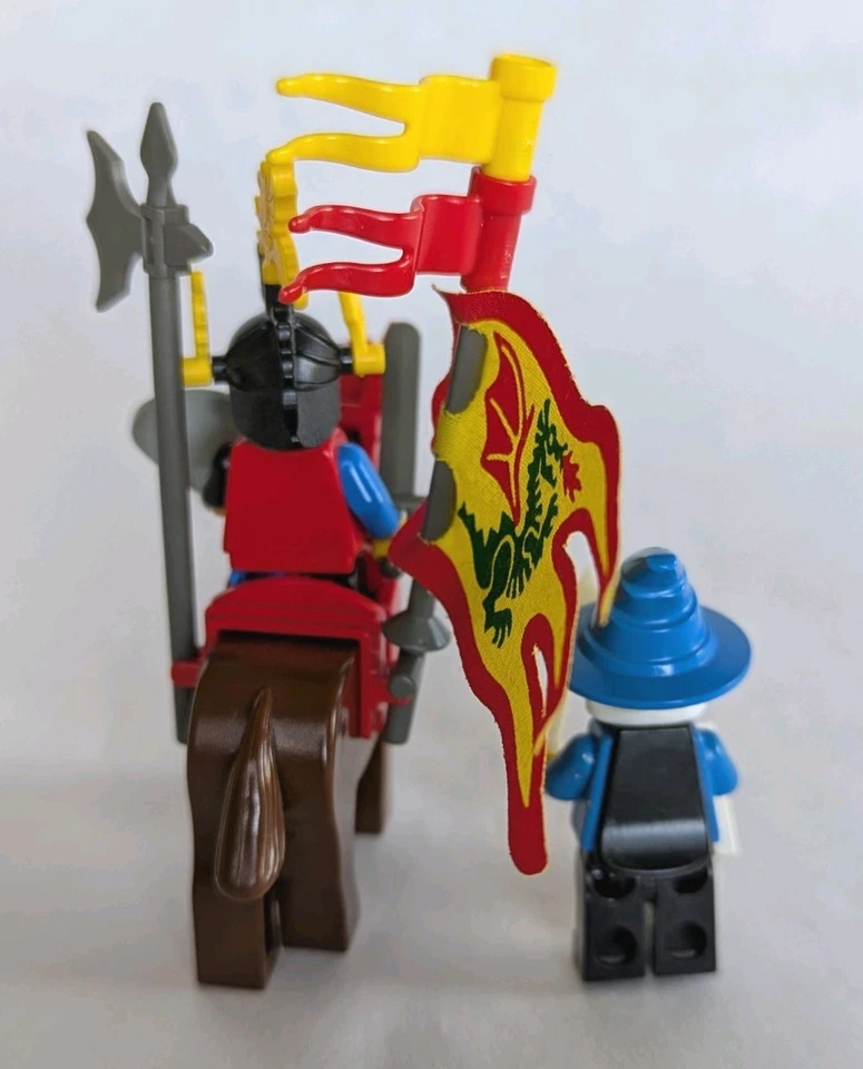 Lego VTG Castle Dragon Knight Master Wizard Horse Flag Accessories #6082 1993 - Image 4 of 4