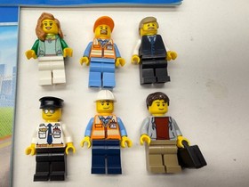 Lego City Airport Passenger Terminal Set #60104 - COMPLETE