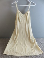 vintage Slip Sears THE-DOESN'T-SLIP Anti-Cling Nylon BEIGE Avg. 36 EXC.