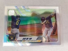2021 Topps Series 1 Base Rainbow Foil #7 Dab on 'Em - Milwaukee Brewers