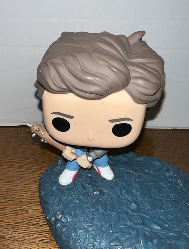Funko Pop! Moments: Stranger Things - Steve and Demodog #728 VAULTED - Picture 3 of 5