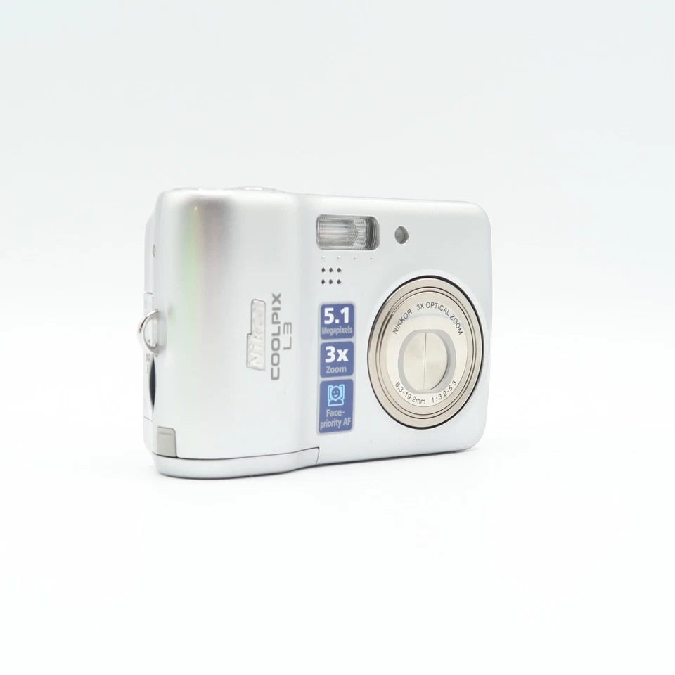 Nikon Coolpix L3 5.1MP Compact Digital Camera Silver *Refurbished by Nikon* - Image 2 of 4