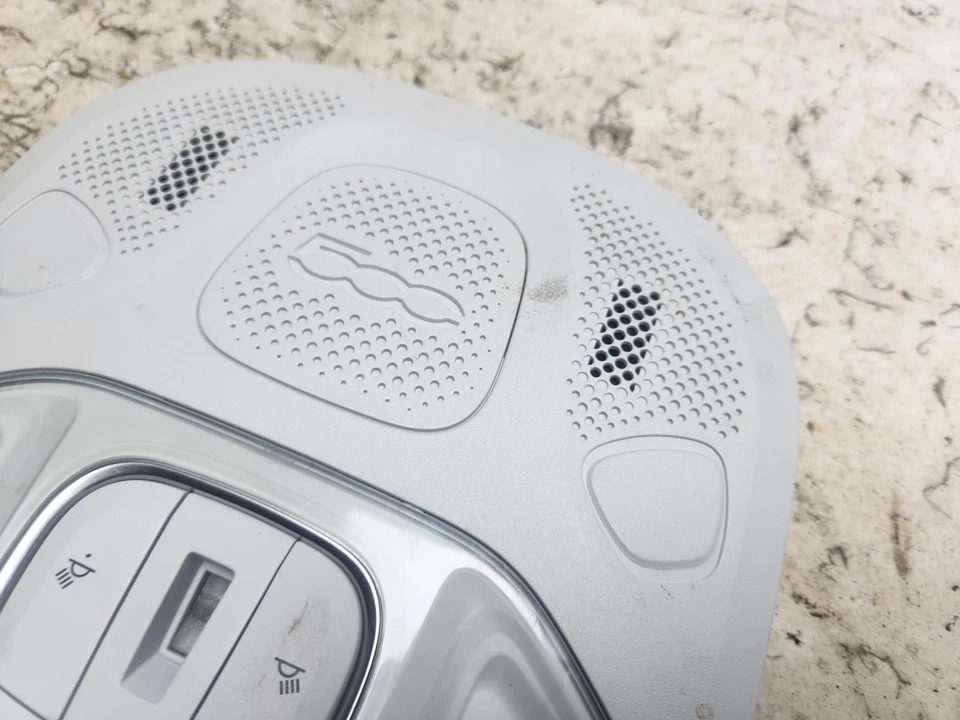 FIAT 500X LUZ DE LECTURA DE TECHO INTERIOR E INTERRUPTOR DE TECHO 7356343110 2015 - 2021 Foto 4 de 4