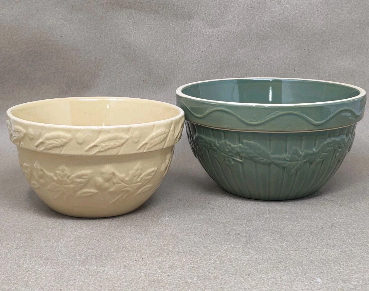 Gooseberry Patch Nesting Mixing Bowls Set of 2 Autumn Fall Leaves Acorns 7" & 6"