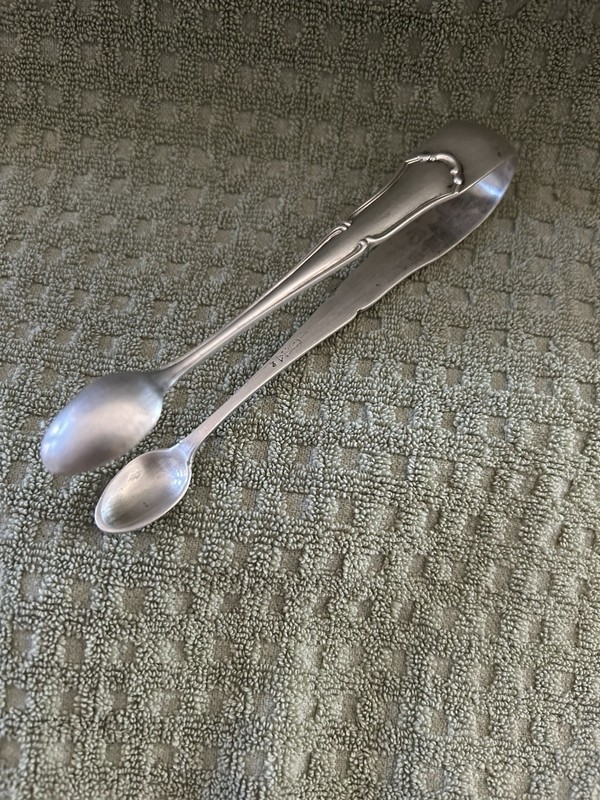 Vintage “800 Silver” sugar, ice, olive tongs.  44.85 grams .  German origin.