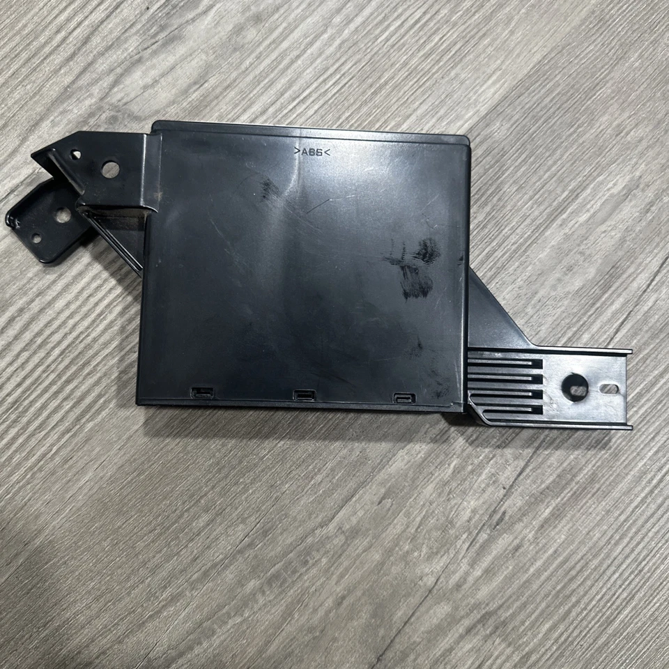 2017 2018 Toyota Sienna Air Conditioner Amplifier Control Module 88650-08210 - Image 4 of 4