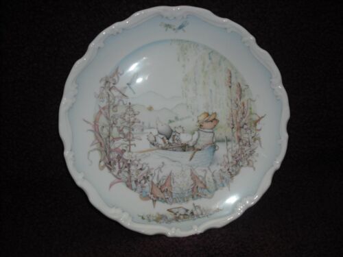 Royal Doulton Wind in the Willows 8 pouces jour. Assiette, Ratty and Mole Go Boating. - Photo 1/2